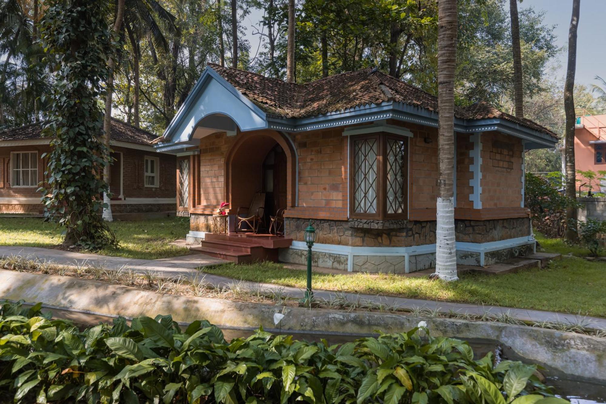 Kairali - The Ayurvedic Healing Village 帕拉克卡德 外观 照片